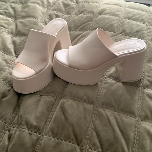 Never worn, brand new platform sandle - Picture 1 of 4